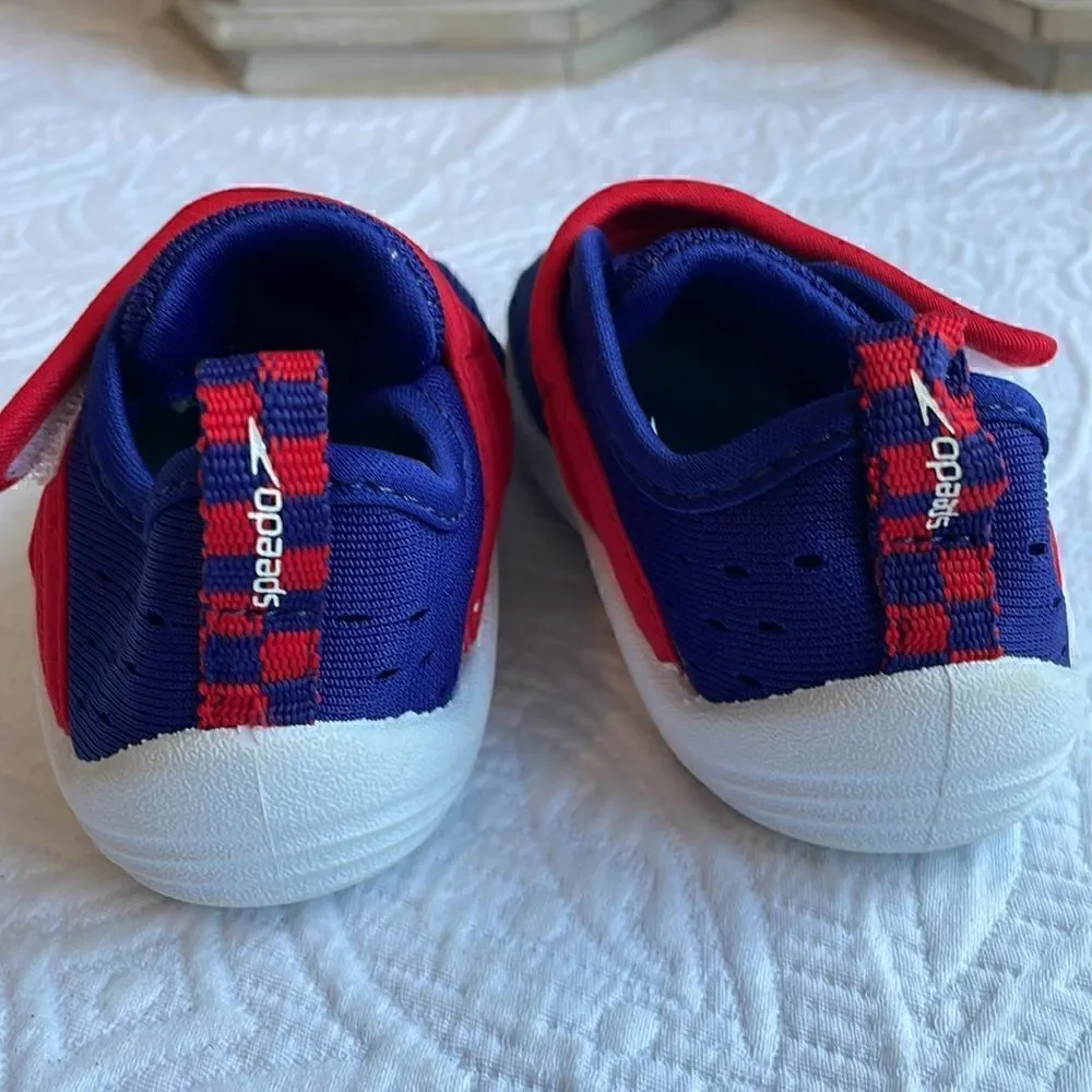 Speedo Water Shoes - S - NWOT